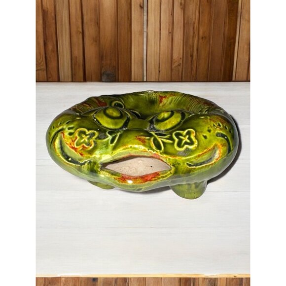 Vintage Green Ceramic Frog With Hand-Painted Details Figurine - Picture 3 of 8